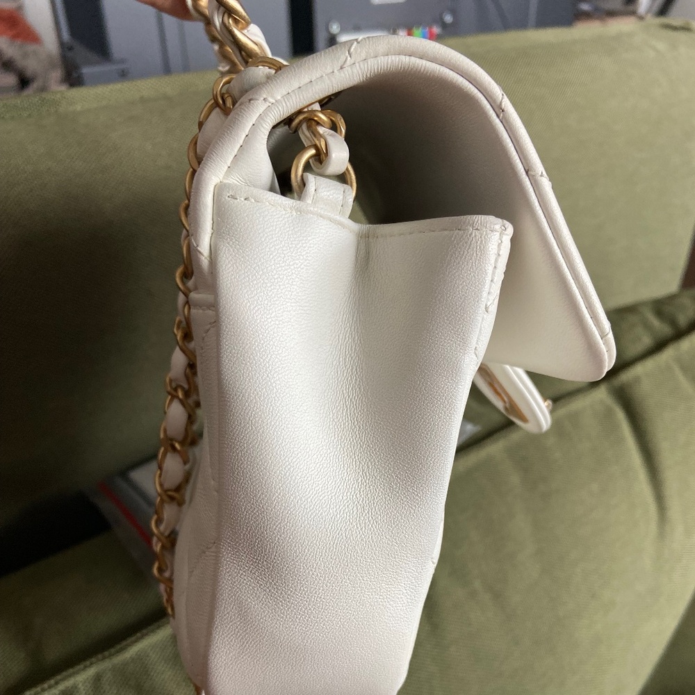 Chanel In The Loop - image 8